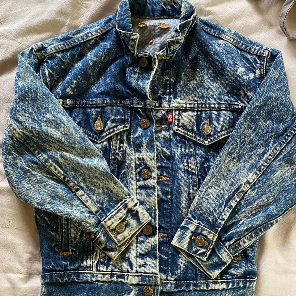 ‼️SOLD‼️ Acid wash Levi’s trucker jacket. Authentic 80s.